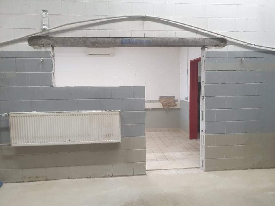 wiercenie w betonie. przewierty. wiertnica. otwory w betonie.