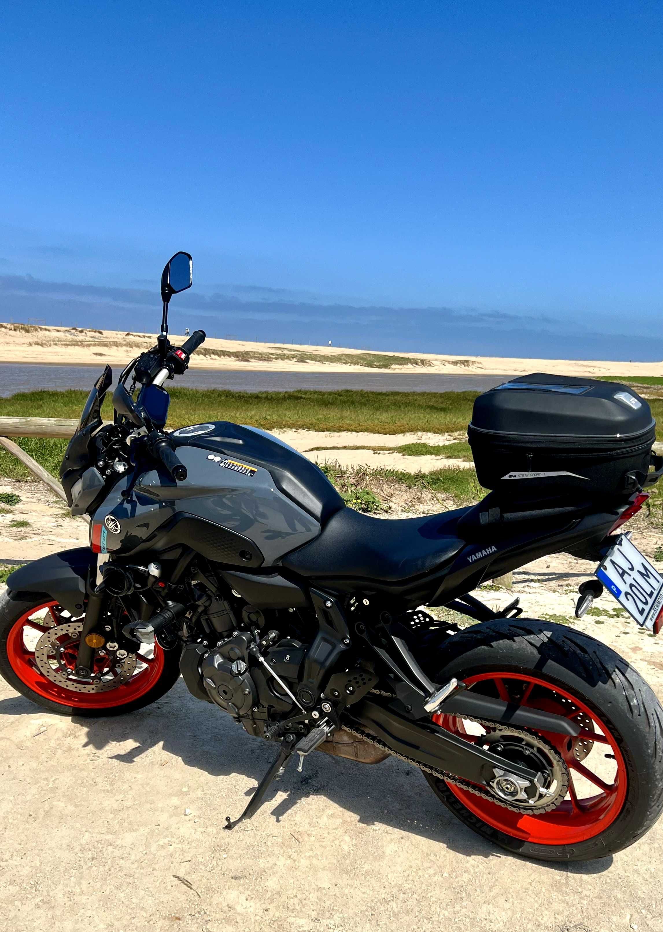 Yamaha MT07 só 2900km 55kwh