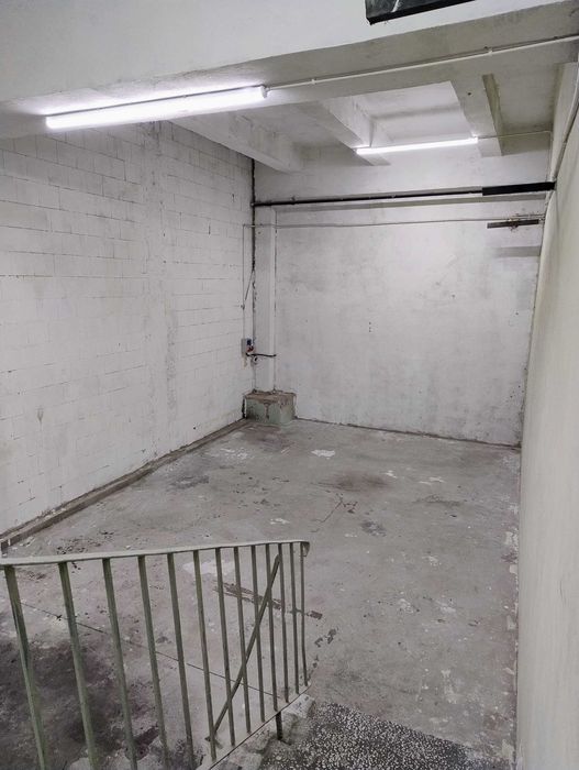 Niewielki magazyn do wynajęcia