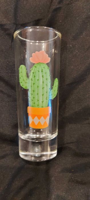 Kieliszki do Tequilli z emblematem kaktusa w doniczce duże