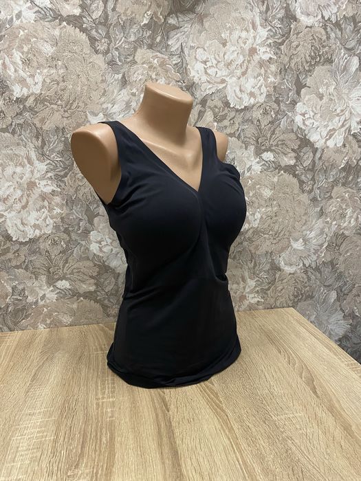 Schiesser базова майка топ з ліфом з чашечками еластична