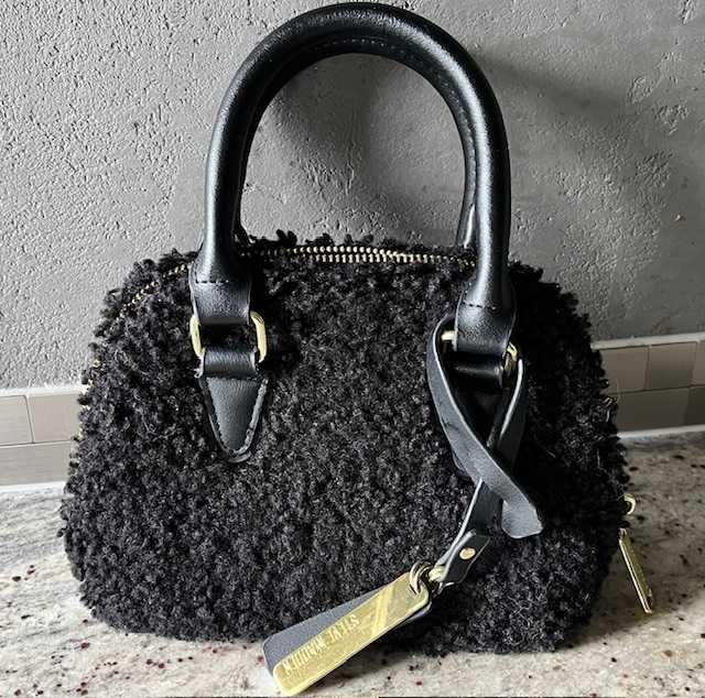 Steve Madden - urokliwa torebeczka z futerka ze zdobieniami