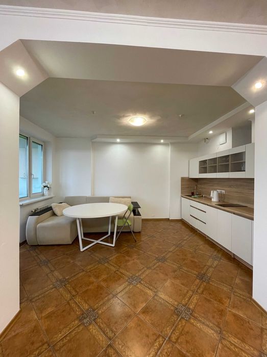 2 кім 77 мкв євроремонт вул Гришка Мих 9, смт Позняки