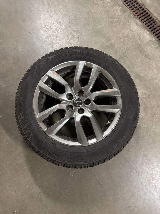 Oryginalne 4 koła Lexus NX z oponami NOKIAN Zima 18"