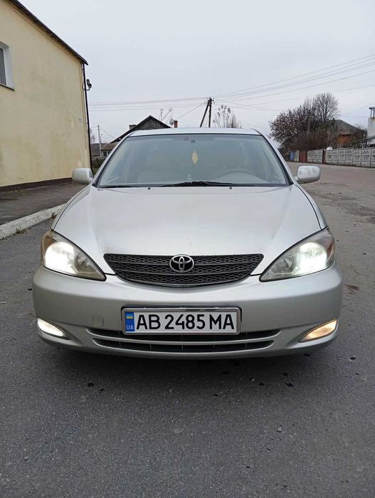 Продам Тойоту Камрі