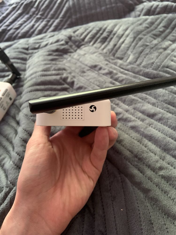Роутер GL.iNet GL-MiFi 4G (б/у, без батареи)