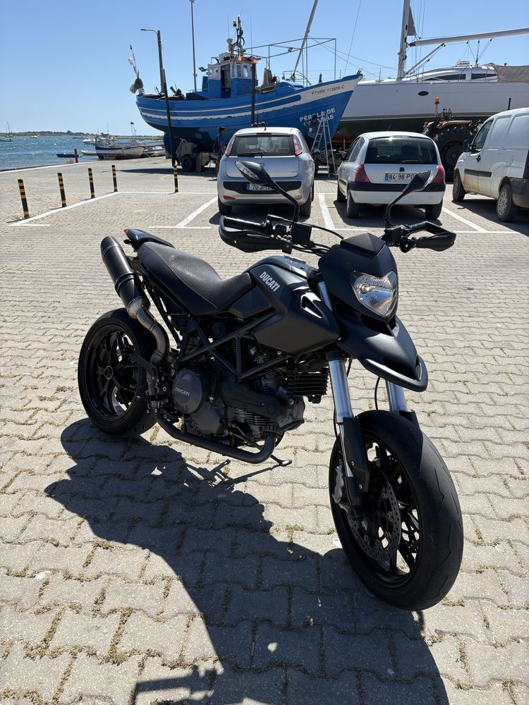 Ducati Hypermotard 796