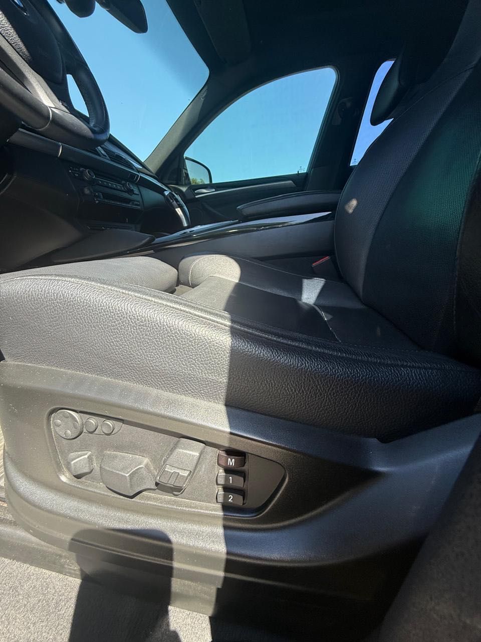 Автомобіль BMW X6M 50d