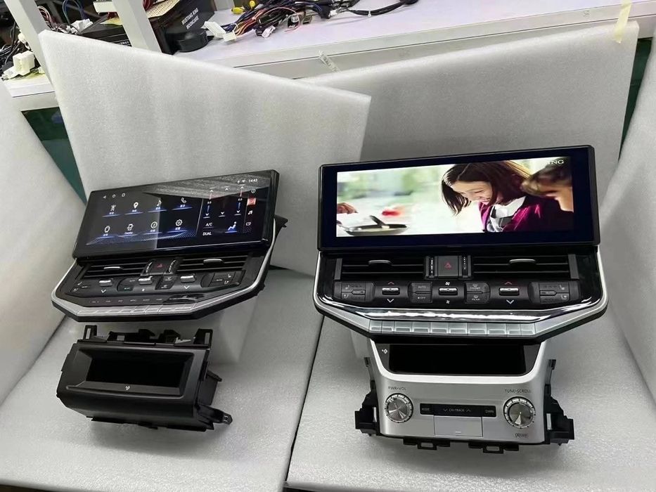 Магнитола, мультимедиа Toyota Land Cruiser 200