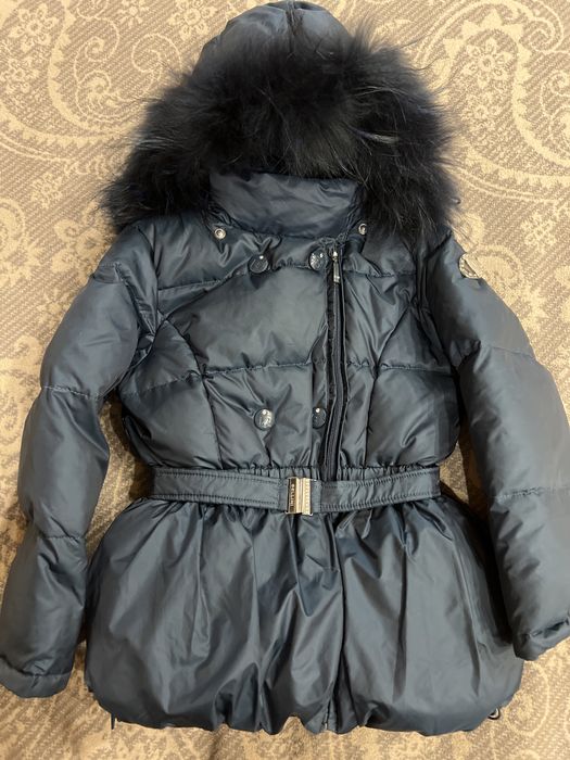 Зимова  куртка на дівчинку 4-5 років
