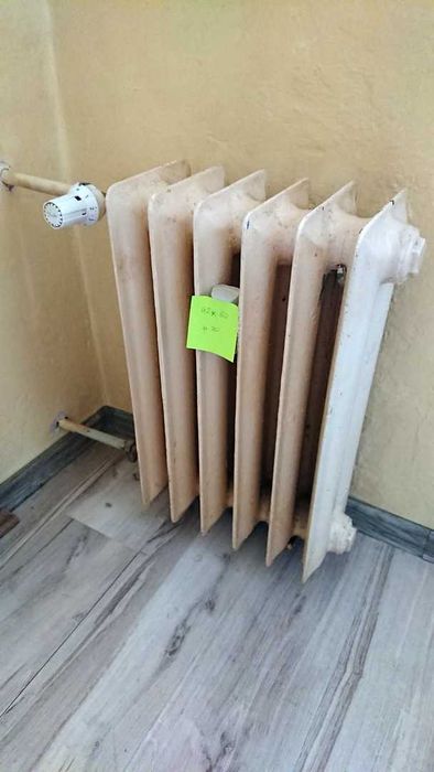 Grzejnik żeliwny 2 szt.