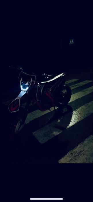 Мотоцикол GNS250