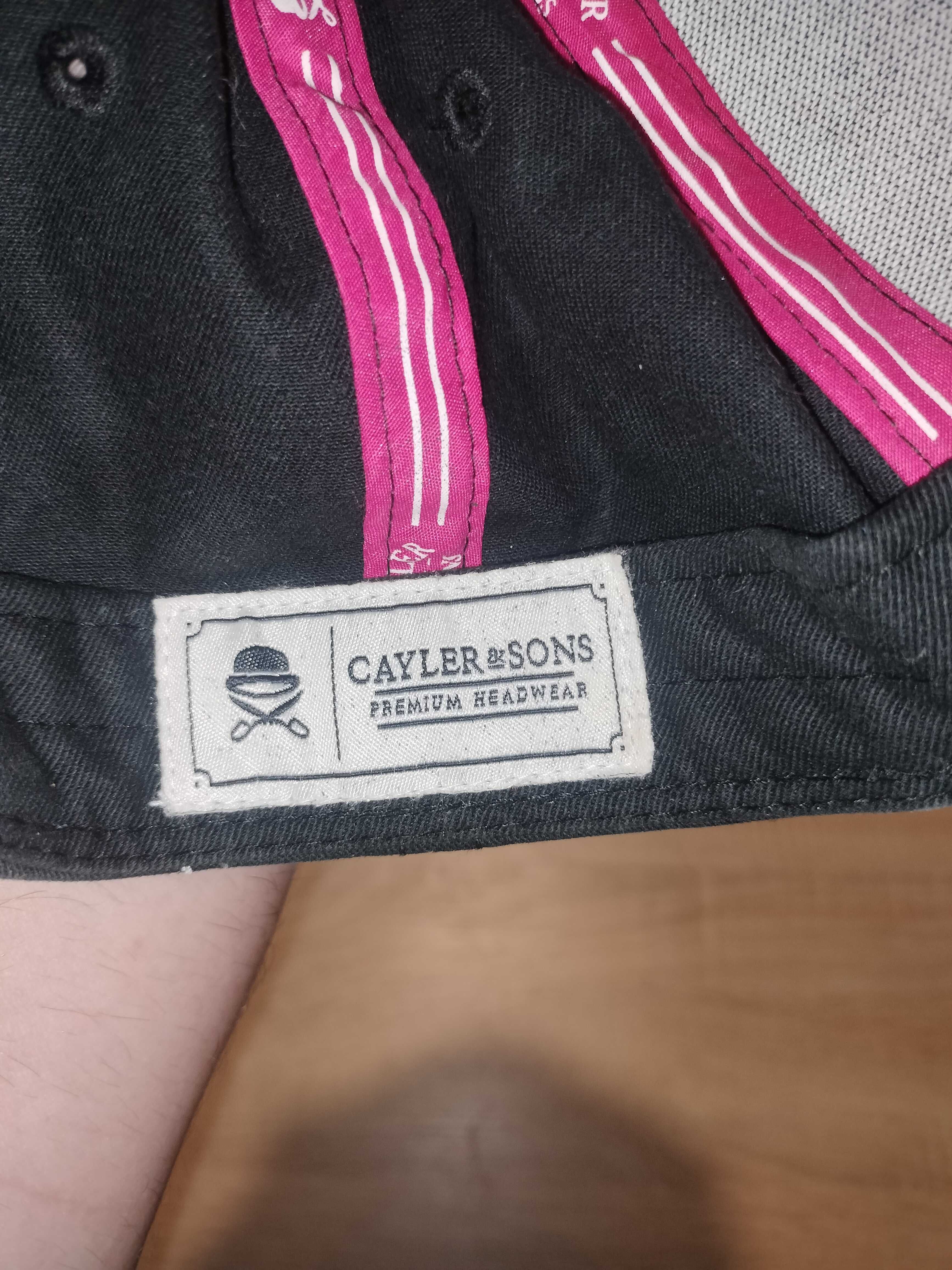 Czapka z daszkiem bejsbolówka Cayler & sons