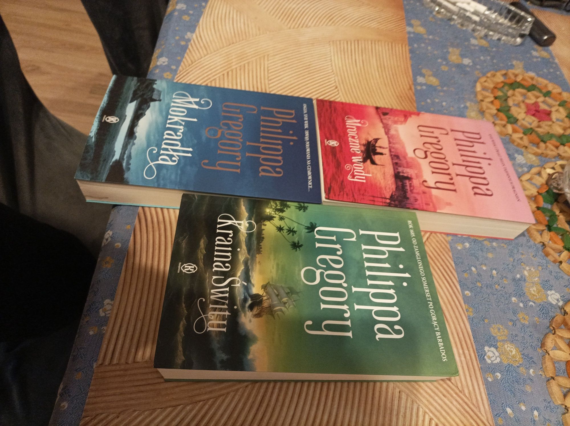 Philippa Gregory Cykl The Fairmile Kraina Świty Mokradła Mroczne Wody