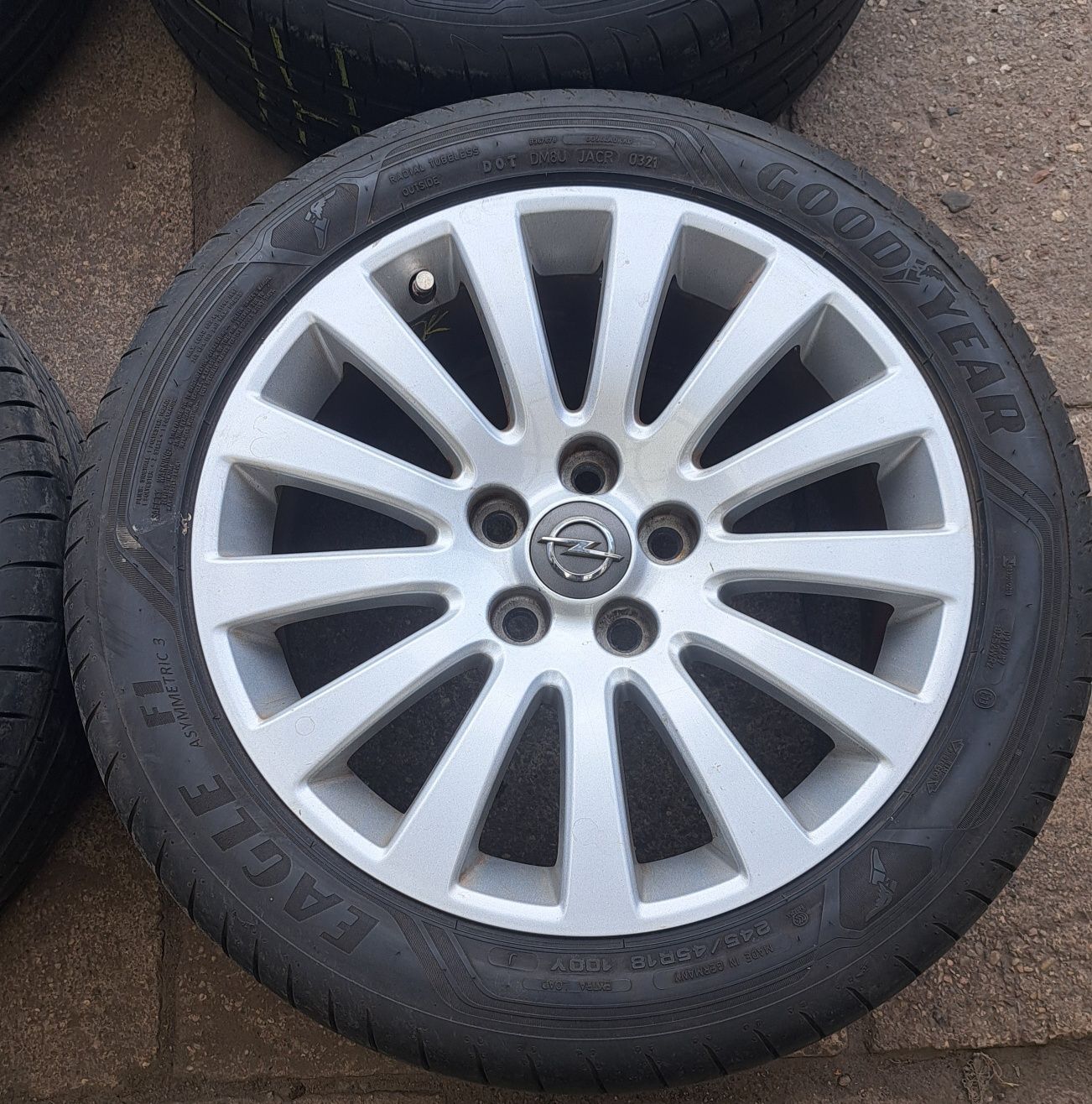 Koła 18 5x120 Opel Insignia A 245 45 R18 Goodyear lato alufelgi