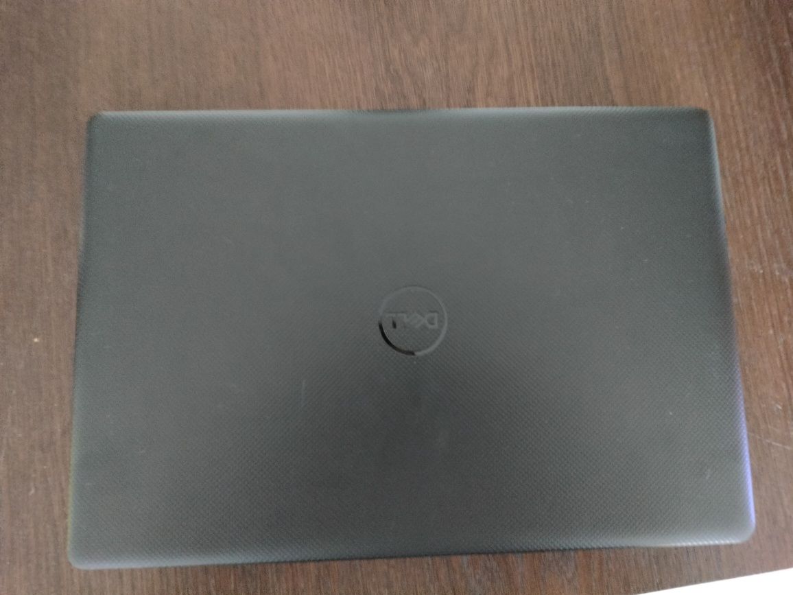 Laptop DELL LATITUDE 3580 15,6 " Intel Core i5 8 GB - czarny