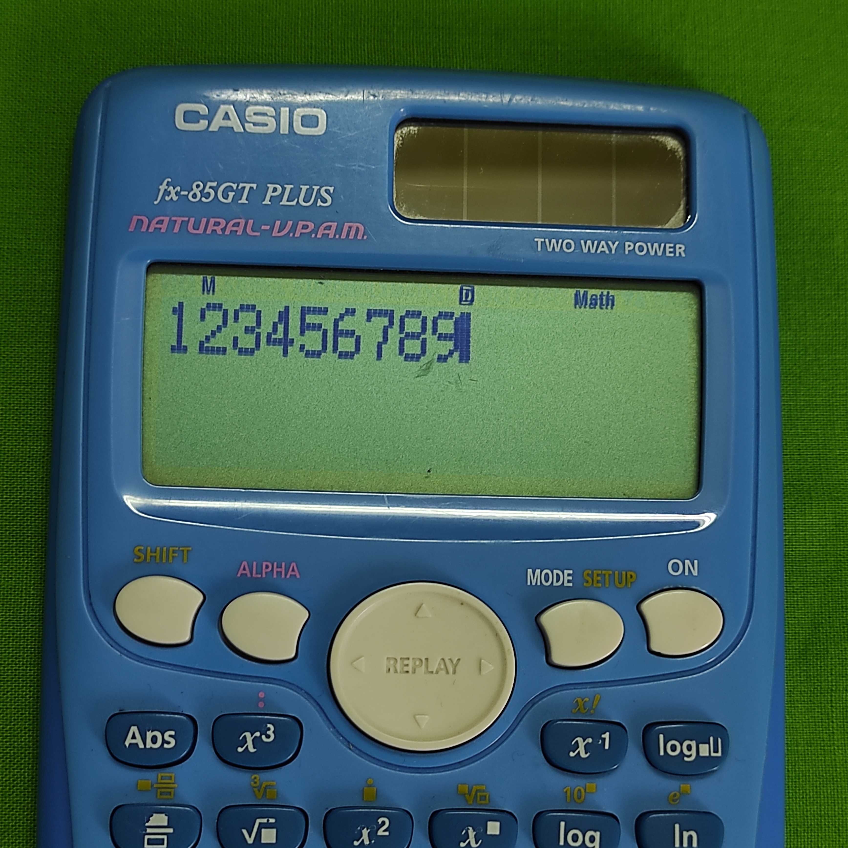 Професиональный инженерный калькулятор - Casio FX-85GT PLUS