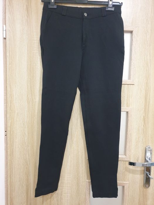 Sprzedam damskie czarne spodnie marki Lafei-Nier