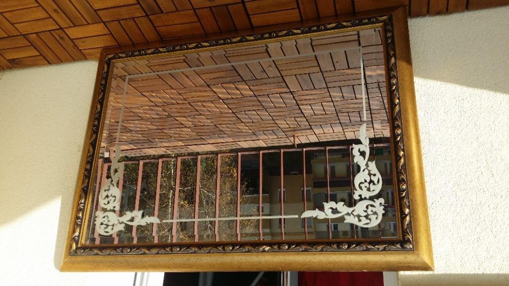 Lustro, drewniana rama, grawer