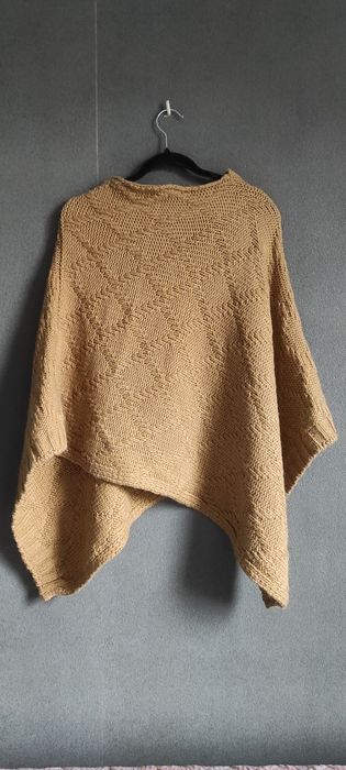 Ponczo narzutka szal kolor na metce