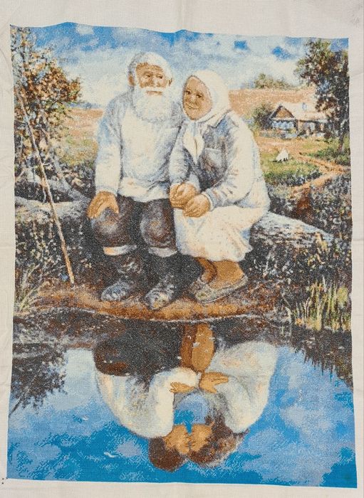Картина вышита крестиком
