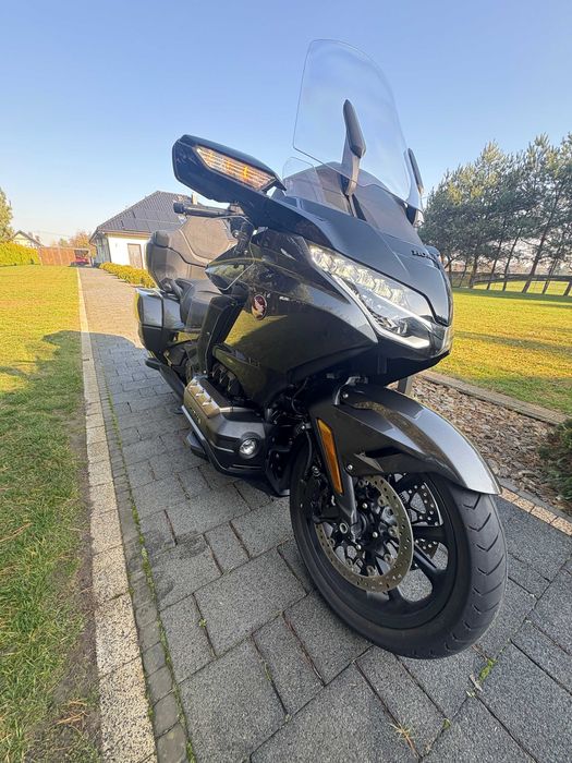 Honda GL1800 Gold Wing 2024  z B.małym przebiegiem 5 lat gwarancji