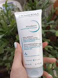 Гель для вмивання Bioderma. Для сухої та чутливої шкіри обличчя.