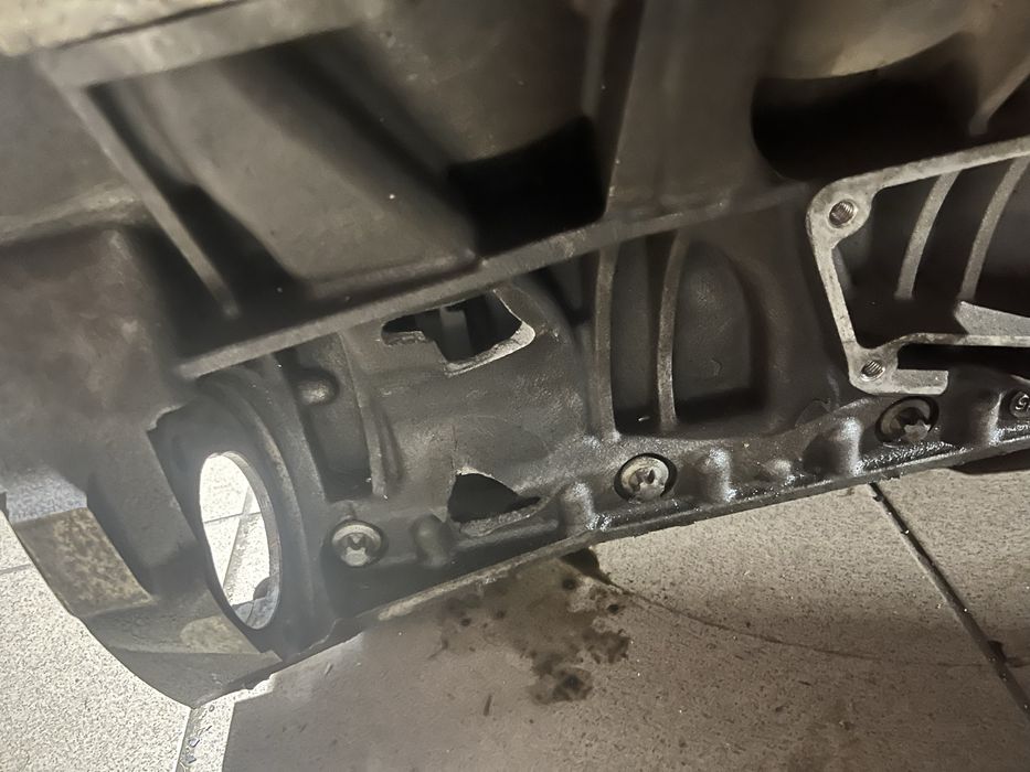 Słupek om642 mercedes 3.0 v6