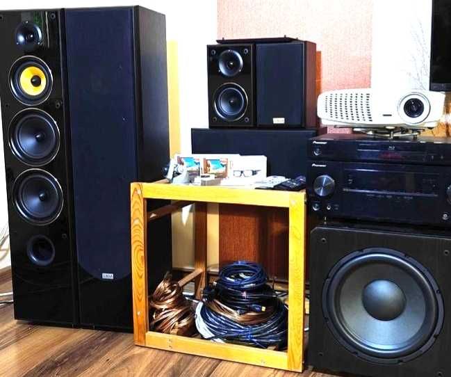Kino domowe projektor OPTOMA efekty 3D FHD kolumny 5.1 TAGA TAV 606 v3
