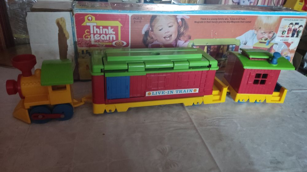 Продам винтажную коллекционную железную дорогу 1975 г