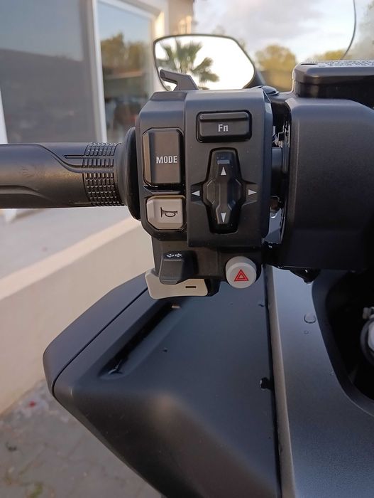 Honda forza 750 como nova