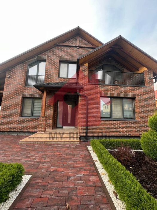 Продаж будинку гарного будинку.