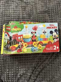 Конструктор Lego duplo  Disney Святковий поїзд Міккі та Мінні