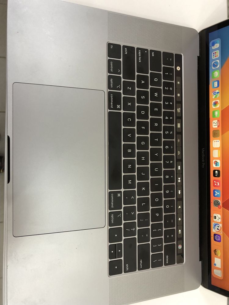 MacBook Pro 2018 15 i7 16GB Ram 512 GB space gray touchbar з гарантією