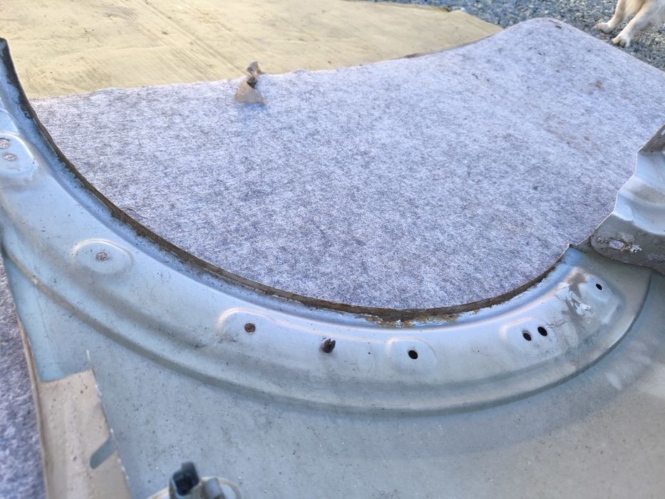 Błotnik Citroen cactus ezrc w kolor 14-17r