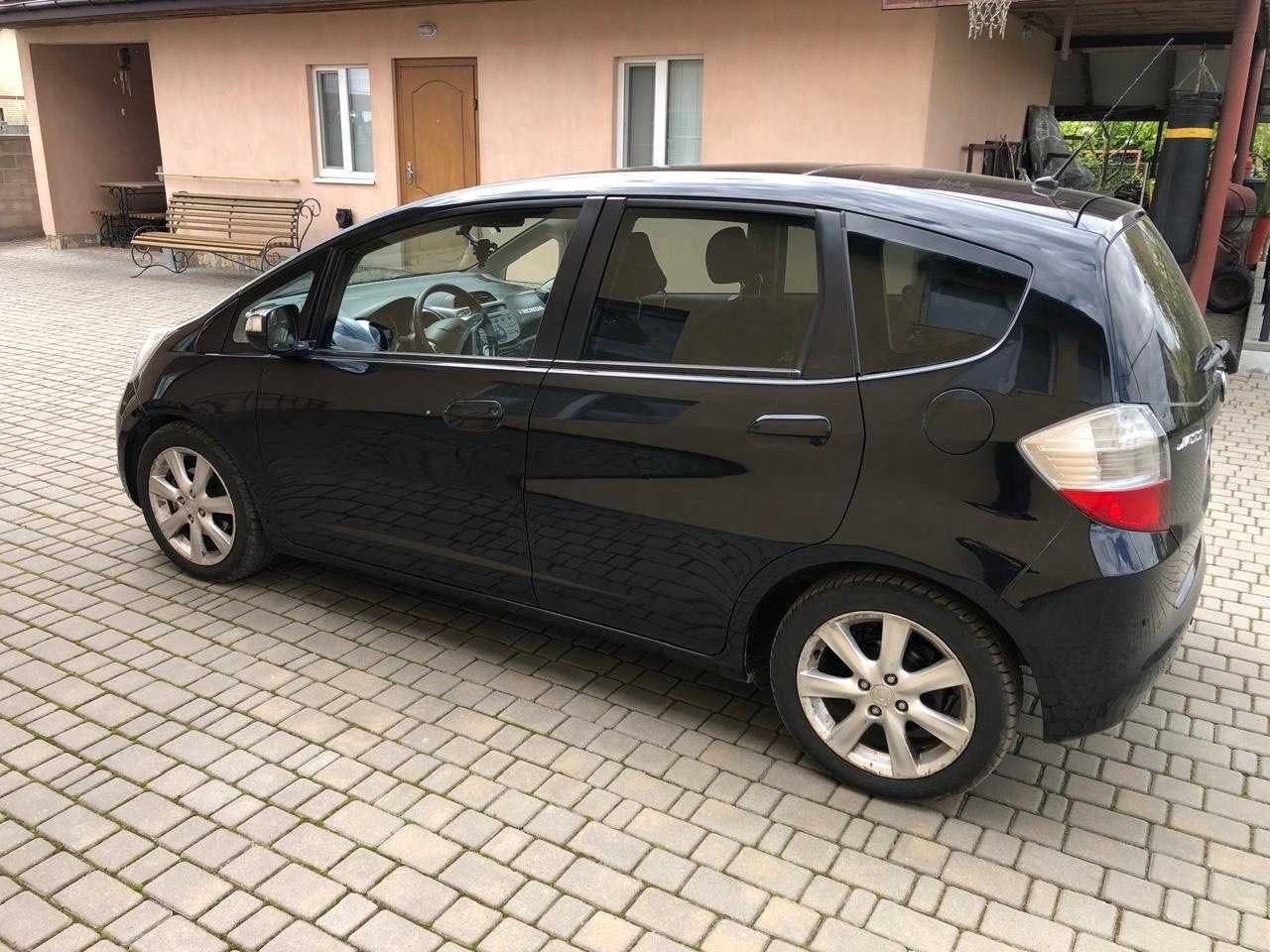 Продам  авто Honda Jazz