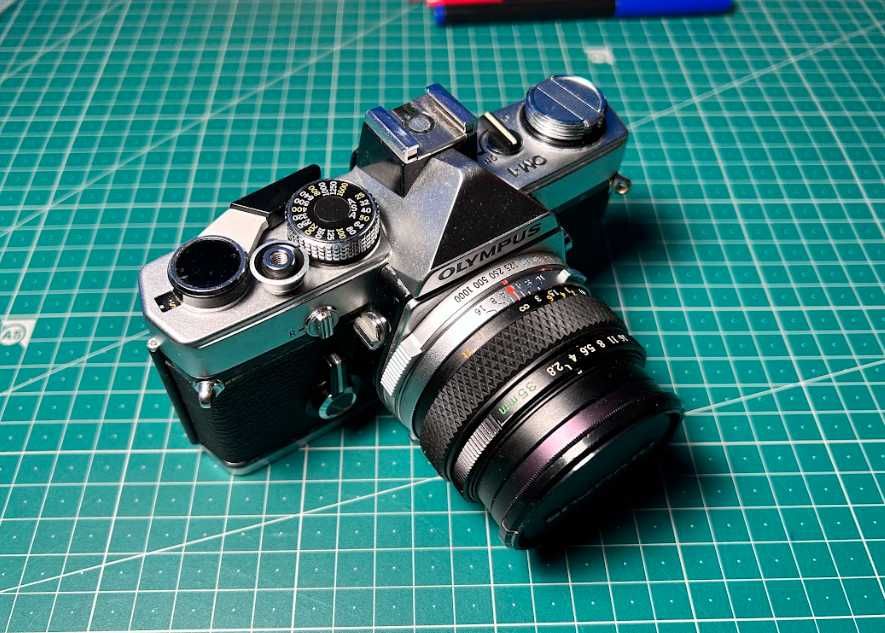 (Checked) Olympus OM-1