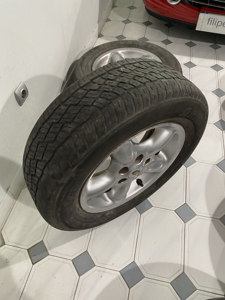 Jantes Especiais 5 Land Rover Impecáveis e 5 Pneus 215/65R16