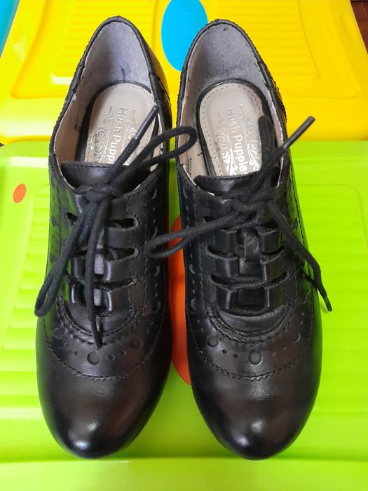 Sapatos Hush Puppies, tam. 37, pretos.