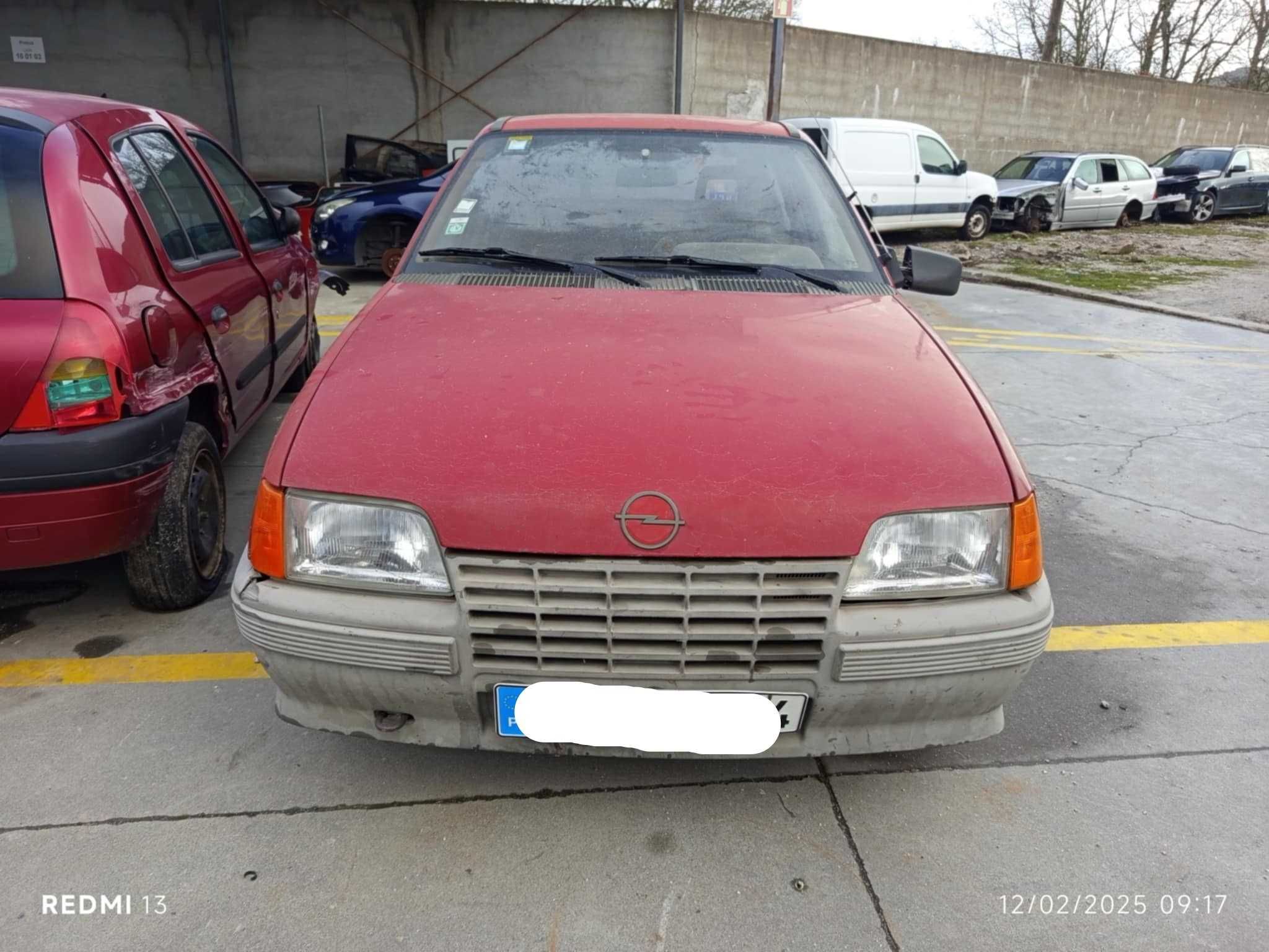Para peças Opel Kadett 1.3 S ano 1985