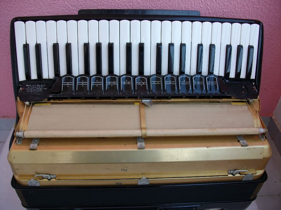 Acordeon, acordeão Hohner Imperator IV, duplo cassotto, 4ª voz , LMMH