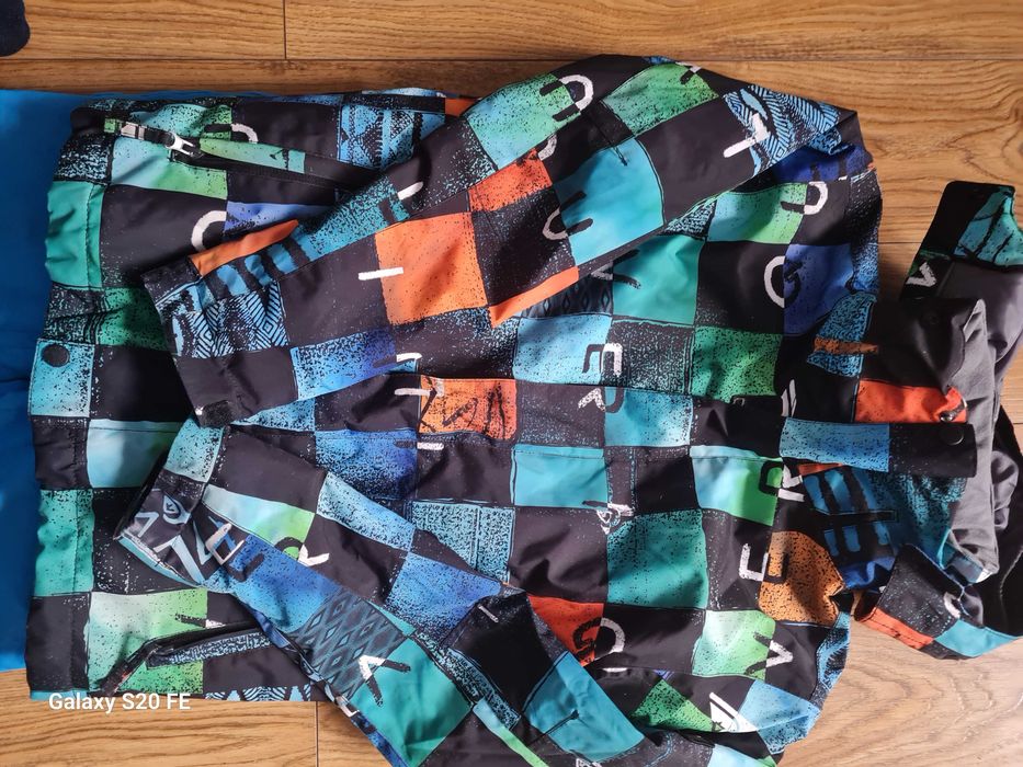 Sprzedam komplet narciarski Quiksilver junior