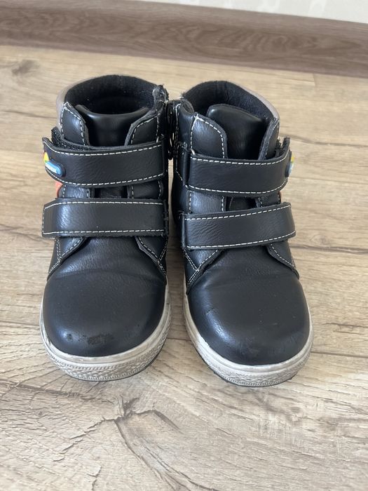 Демісезонні черевики для хлопчика 25 р