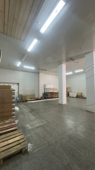 Комерційна  будівля Вижниця