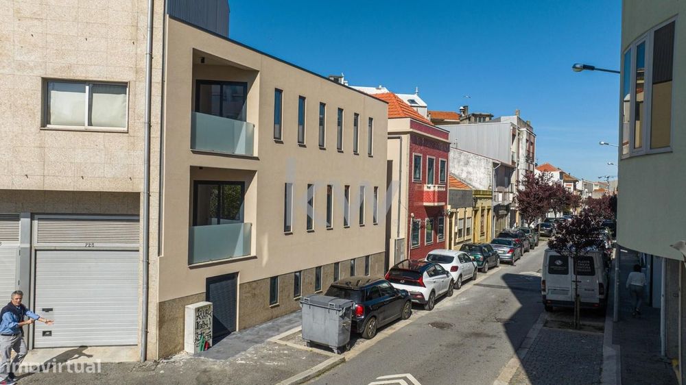 T2+1 (com 3 quartos), duplex, Rua França Júnior (Matosinhos Centro), n