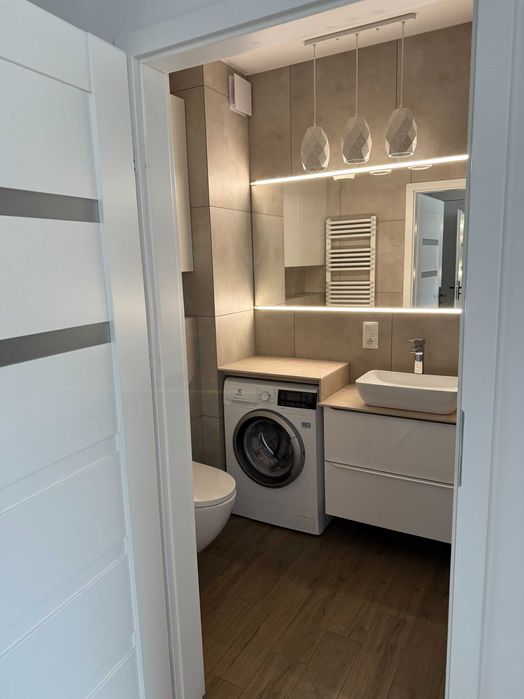 Do wynajęcia komfortowe 2-pokojowe mieszkanie z parkingiem podziemnym