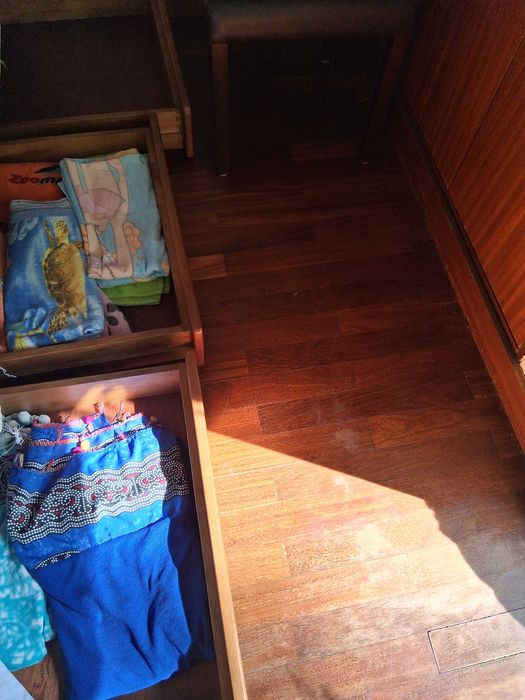 Conjunto de mobília de quarto completa em pinho maciço