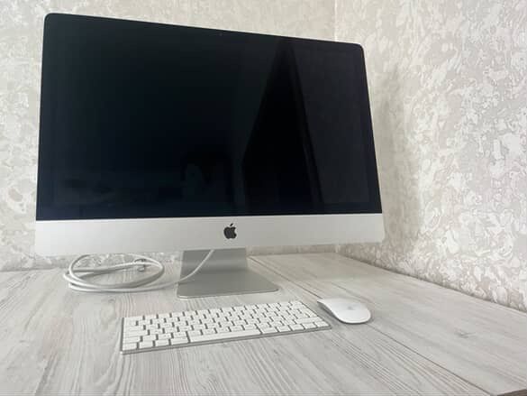 iMac 27” Retina 5K (2020) – 64 GB RAM, i5, Radeon Pro 5300