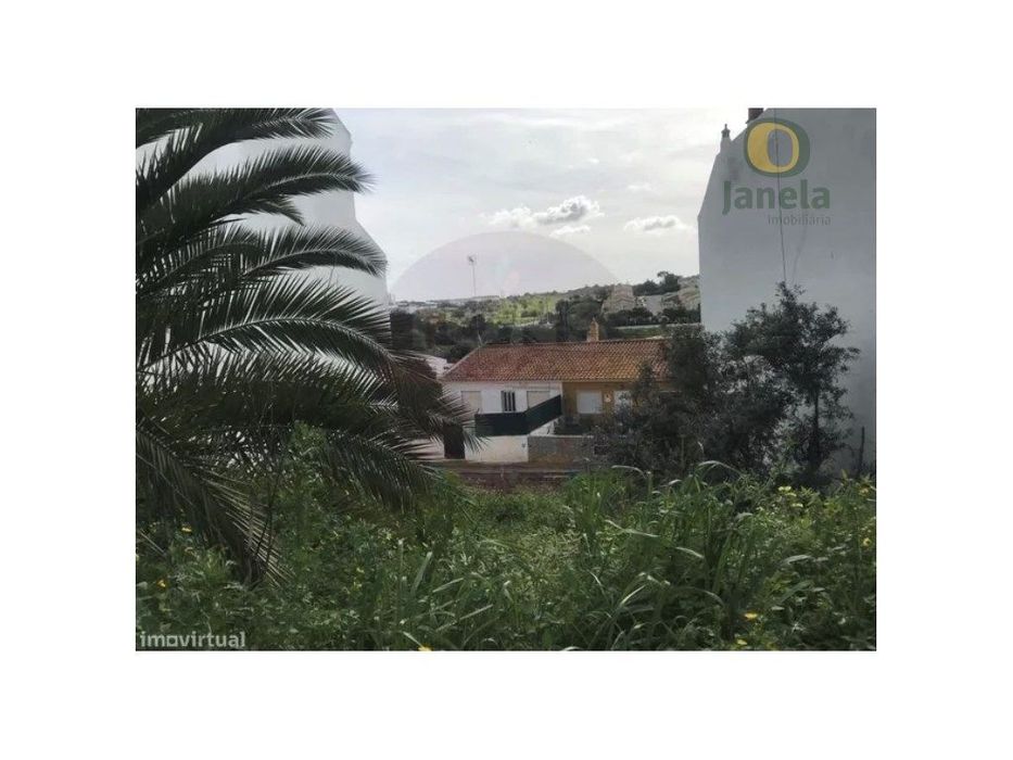 Terreno Urbano Para Construção De Moradia Unifamiliar