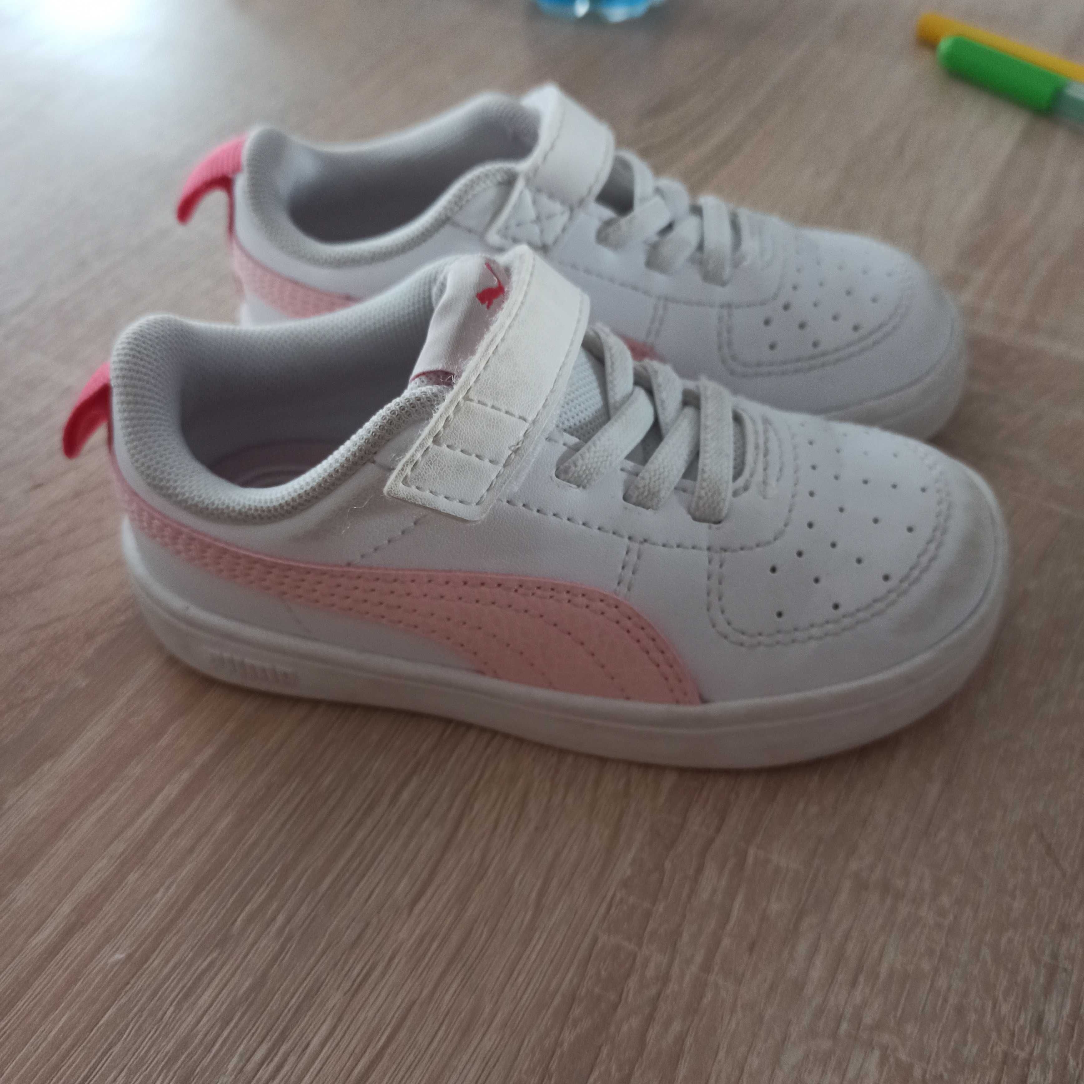 Buty Puma dla dziewczynki, dł wkładki 15,6 cm, rozmiar 24